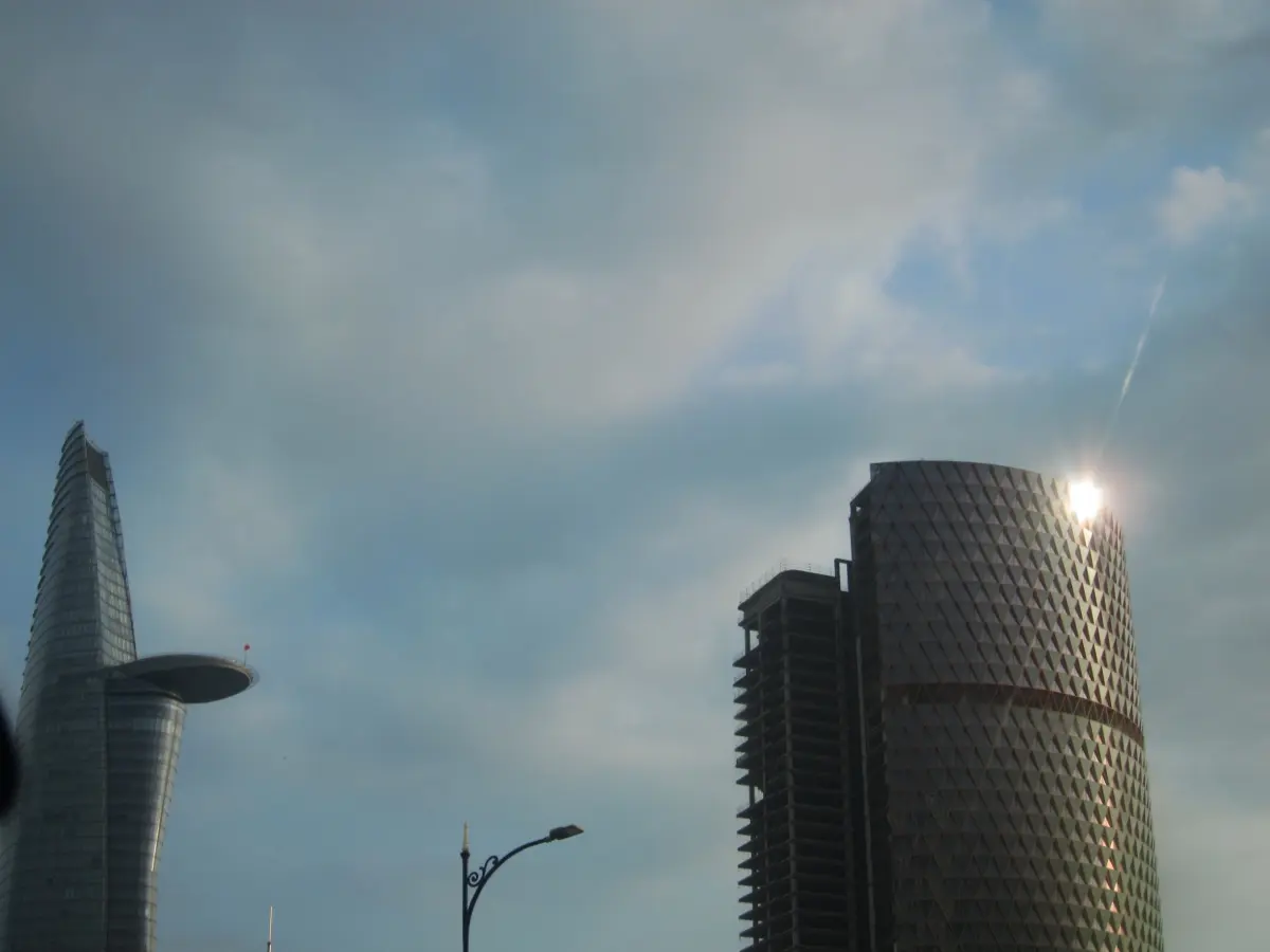 Daytime tower sun reflection